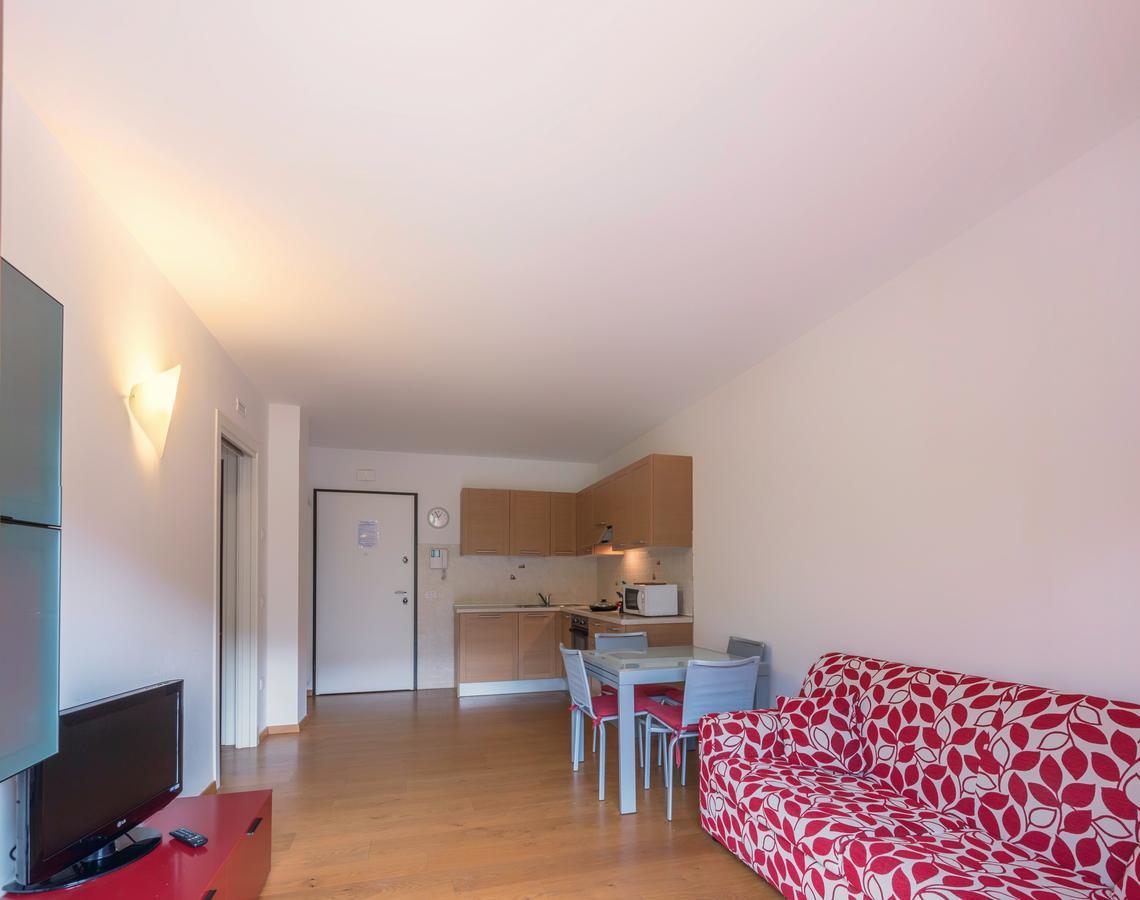 코마노테르메 Residenza Finestra Sul Parco 아파트 외부 사진