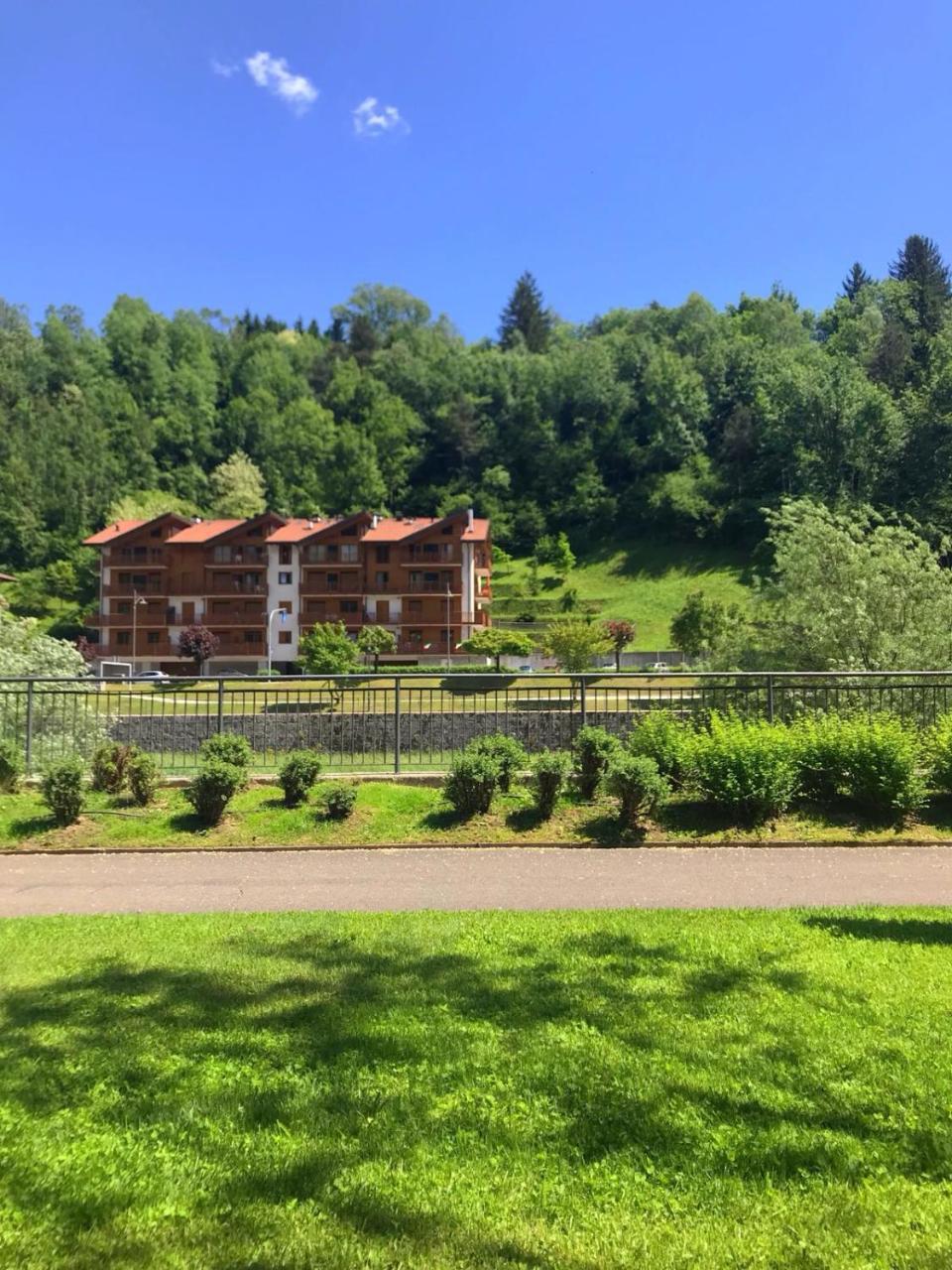 코마노테르메 Residenza Finestra Sul Parco 아파트 외부 사진